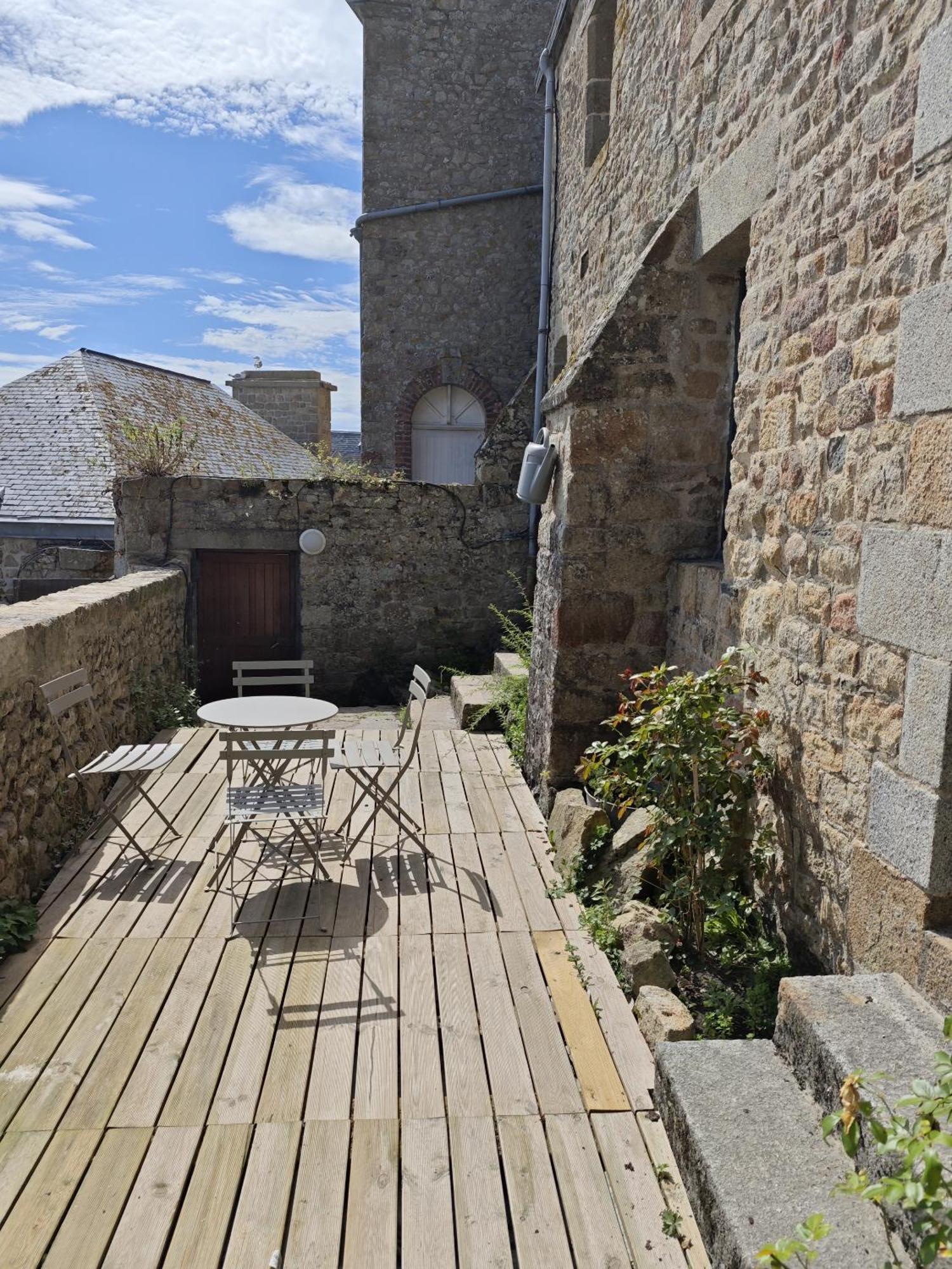 Chez Adele Villa Mont-Saint-Michel Exteriör bild