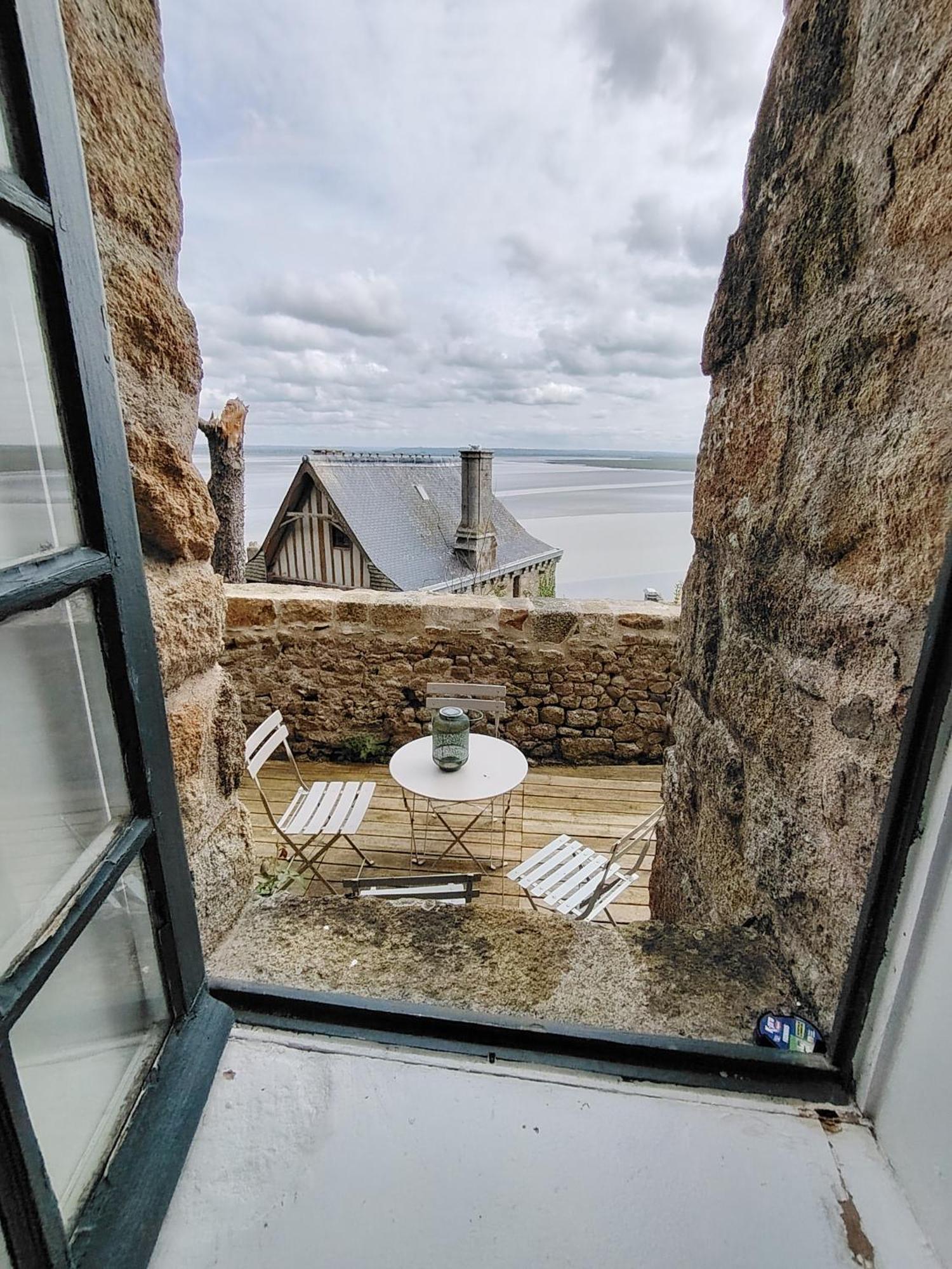 Chez Adele Villa Mont-Saint-Michel Exteriör bild